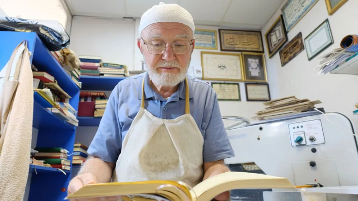 57 yıllık mücellit: Kur'an-ı Kerim ciltlemek bana huzur veriyor