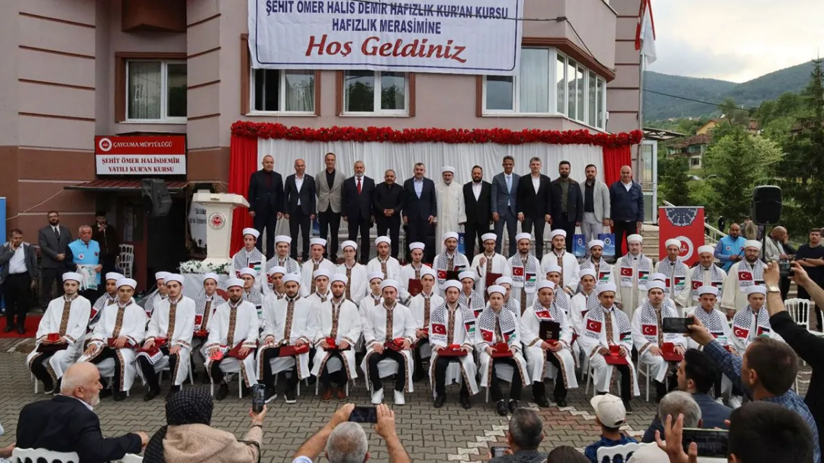 Çaycuma'da 39 Hafız İcazetle Taçlandı: Kur'an'ın Işığında Yeni Bir Başlangıç