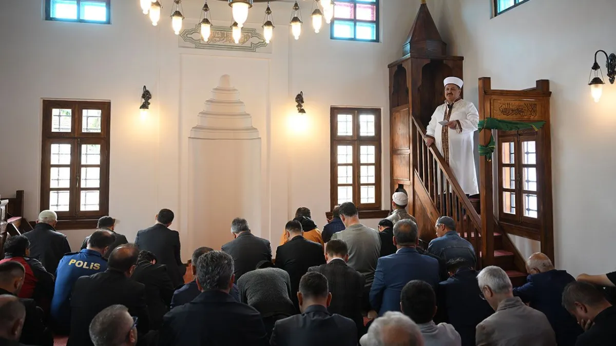 Edirne'nin Tarihi Şeyh Şüceaddin Camii, 18 Aylık İhya Çalışmalarının Ardından Cemaatiyle Buluştu