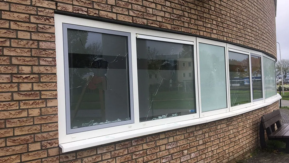 Hollanda'da Manevi Mirasa Saldırı: Mevlana Camii'ne Bira ve Hakaretle Vahim Saldırı
