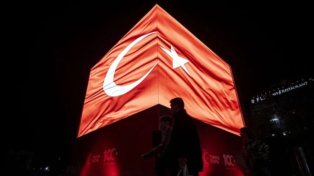 2025'te Türkiye'ye Göçte Patlama: Gelenler Artarken Gidenler Azaldı!