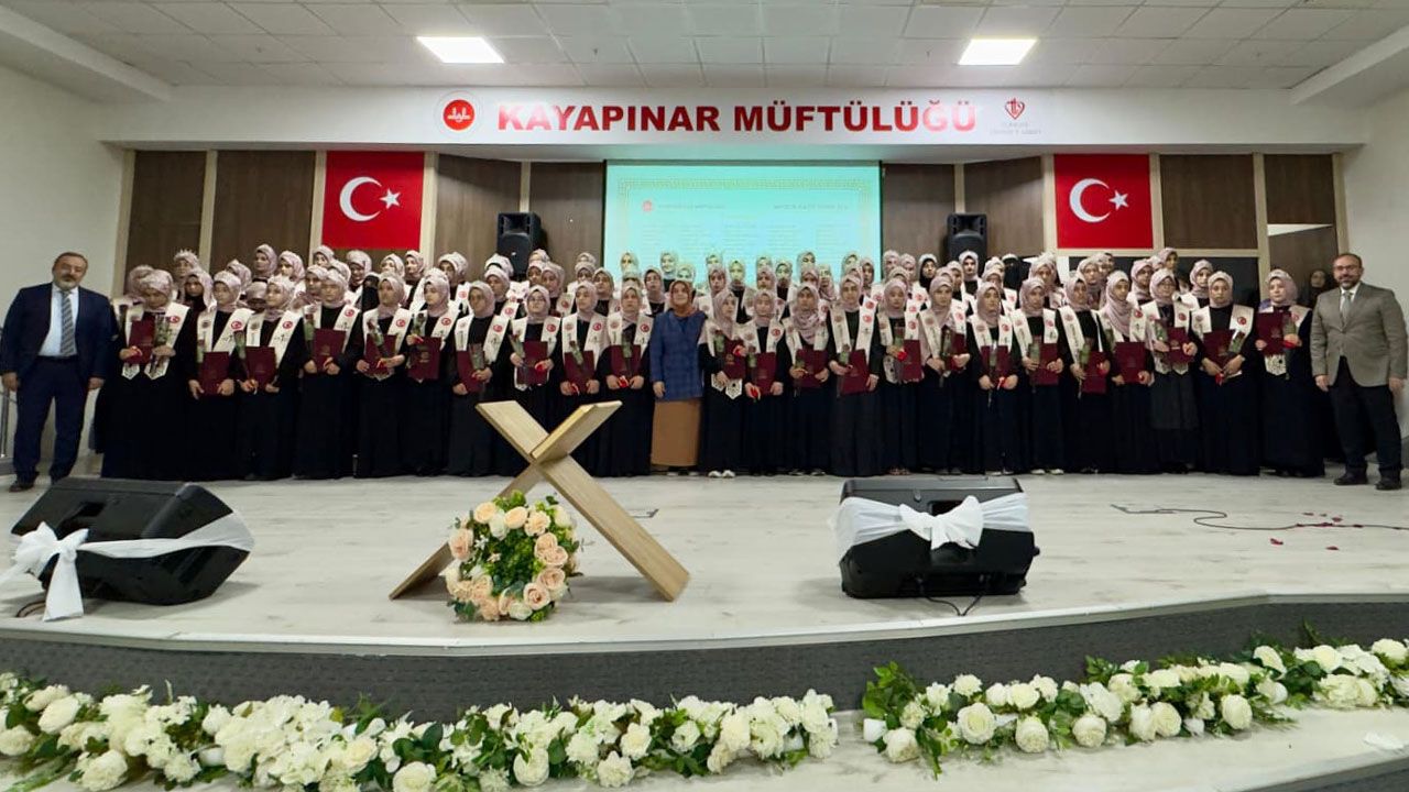 Kayapınar'da Gurur Veren Anlar: 111 Hafız, İcazet Töreniyle Taçlandı