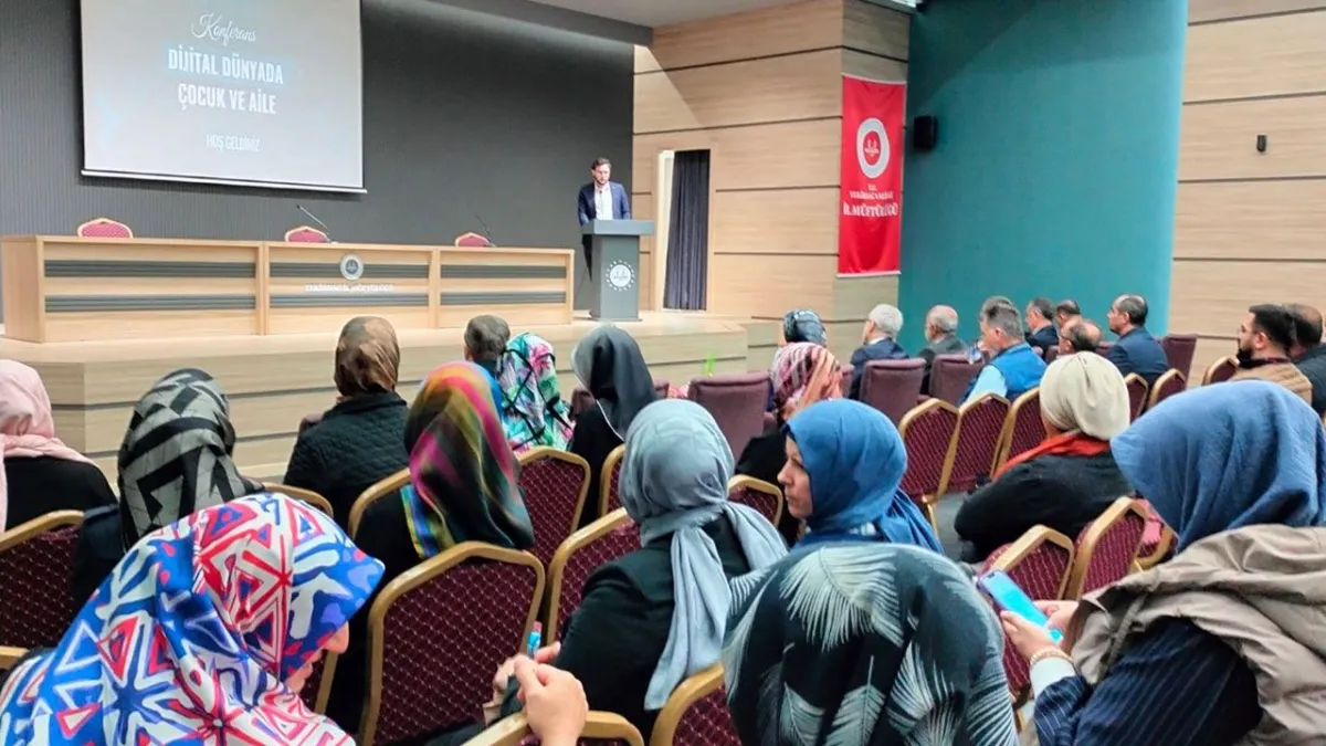 Tekirdağ'da Dijital Bağımlılık Uyarısı: "Çocuk ve Aile İçin Dijital Dünyada Bilinçlenme Zamanı"