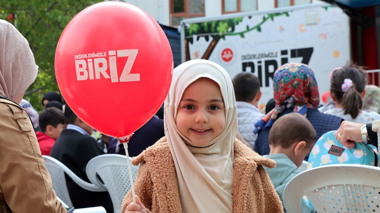 Malatya'da 4-6 Yaş Kur'an Kursları Tanıtım Tırı Büyük İlgi Gördü: Çocuklar ve Aileler İçin Renkli Etkinlikler