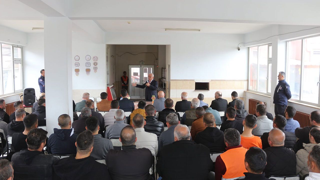 Cezaevinde Ruhlara Dokunuş: Müftü Erhun'dan Hükümlülere Manevi Destek ve Umut Mesajı