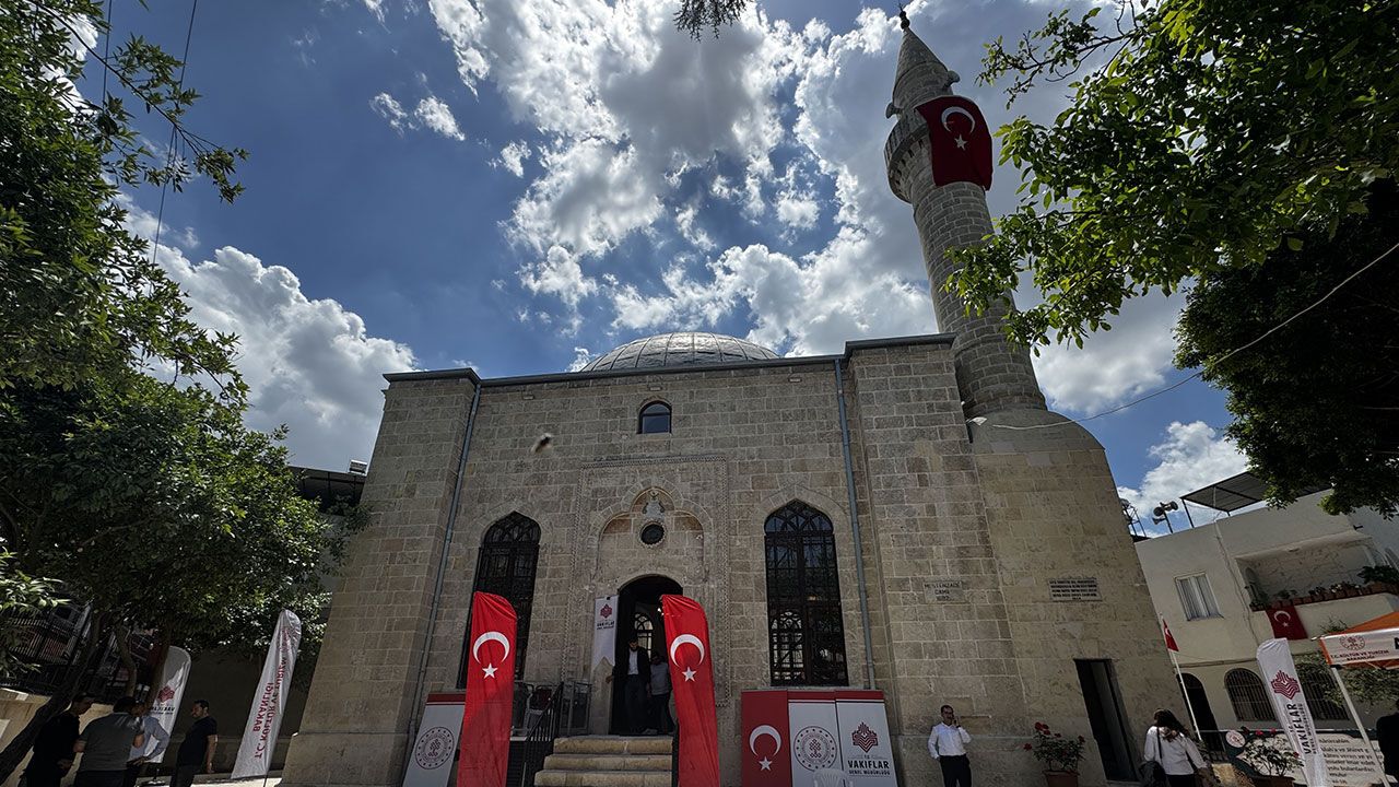 Tarihi Mestanzade Camii Deprem Sonrası Yeniden İbadete Açıldı: 344 Yıllık Miras Korundu