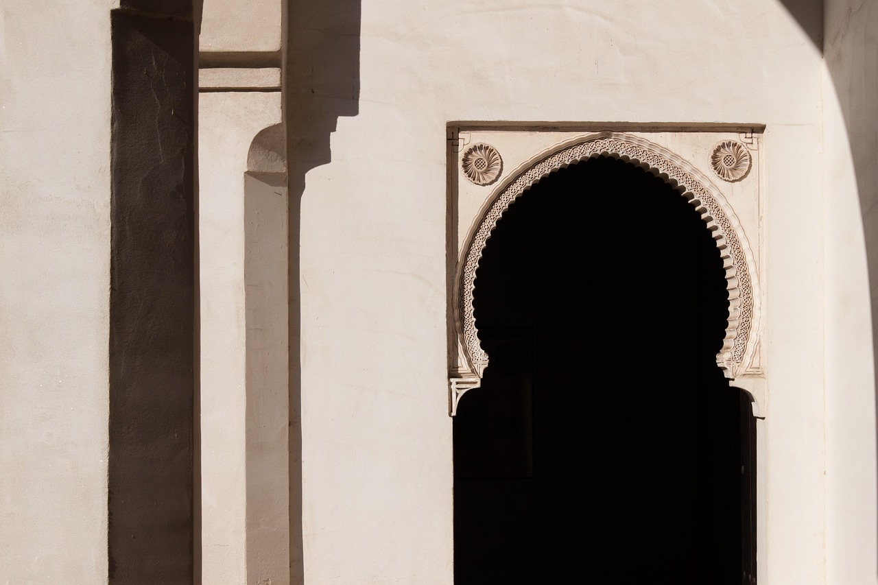 Malaga Alcazaba: Endülüs'ün İhtişamlı İslam Mimarisi Göz Kamaştırıyor — Kabe.com.tr Kutsal Mekanlar Galerisi