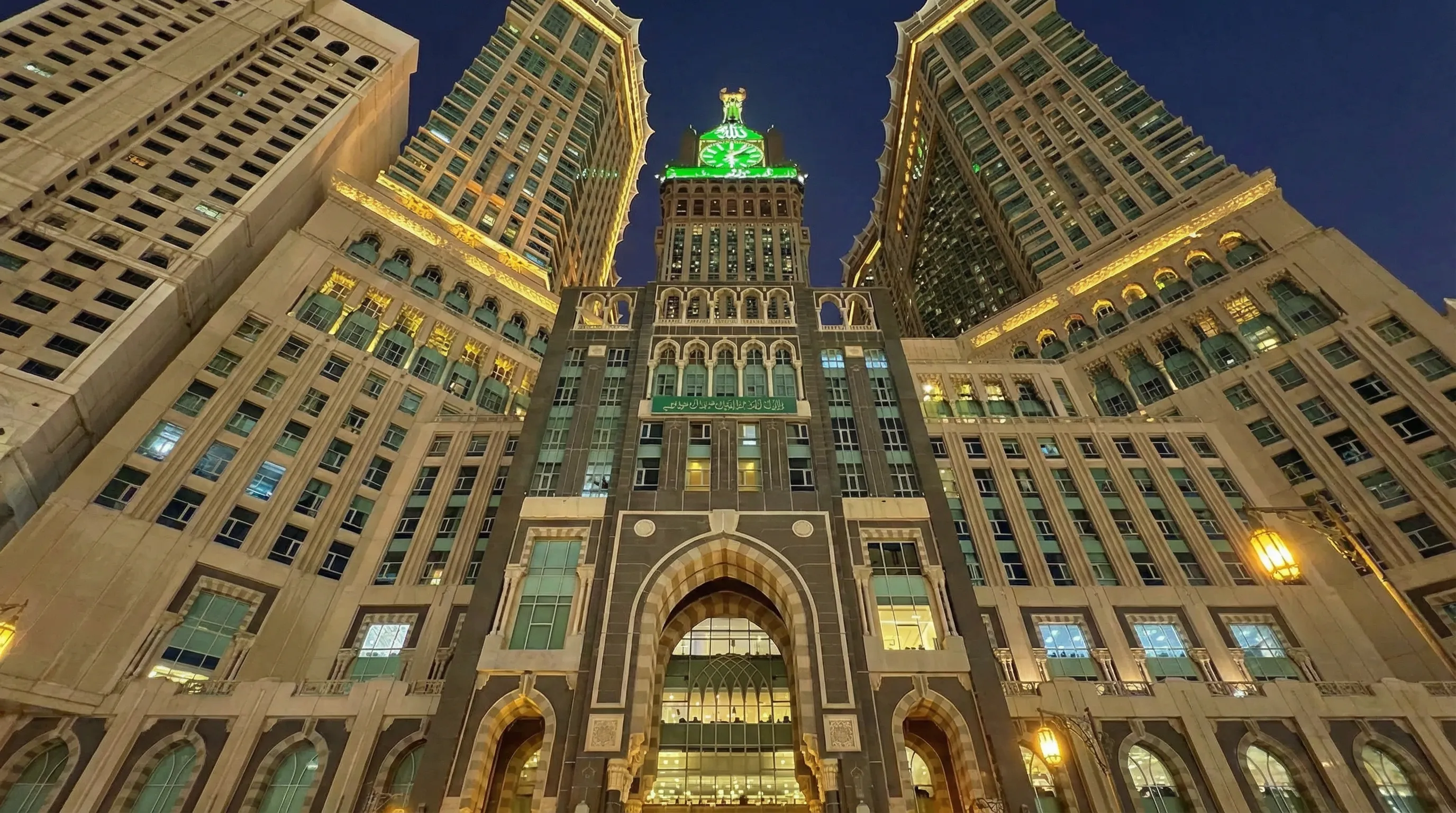 Makkah Clock Royal Tower (Fairmont) Umre Oteli — Mekke-i Mükerreme Konaklama