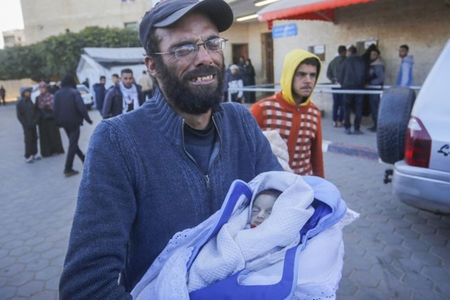 Gazze Şeridi'nde son bir haftada donarak şehit olanların sayısı 6'sı bebek 7'ye yükseldi