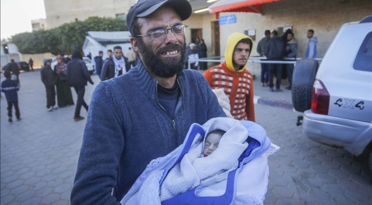 Gazze Şeridi'nde son bir haftada donarak şehit olanların sayısı 6'sı bebek 7'ye yükseldi