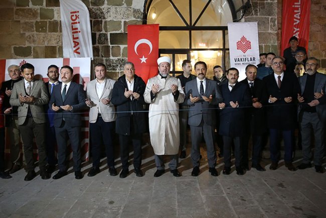 Hatay'da deprem sonrası onarımı tamamlanan cami ibadete açıldı