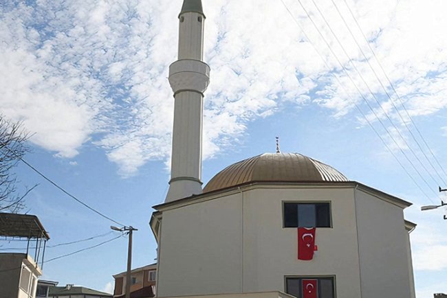 Edremit Paşa Camii dualarla açıldı