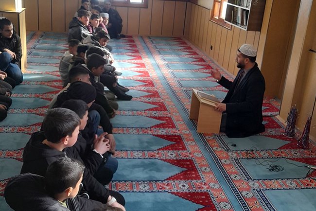 Özalplı gençler ara tatilinde camilerde buluştu