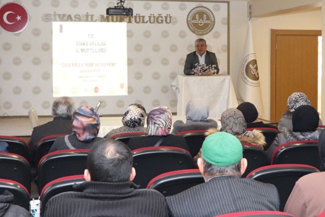 Sivas'ta umre seminerleri sürüyor