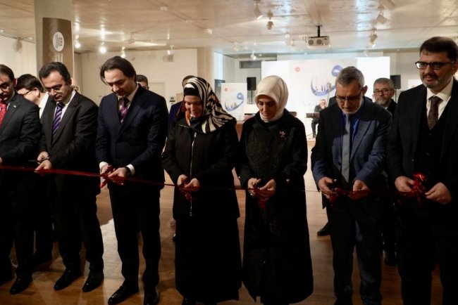 Almanya'da "Gelenekten Geleceğe Türk İslam Sanatları" sergisi açıldı