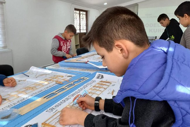 Müftülük, "Model Uçak Kursu" açtı