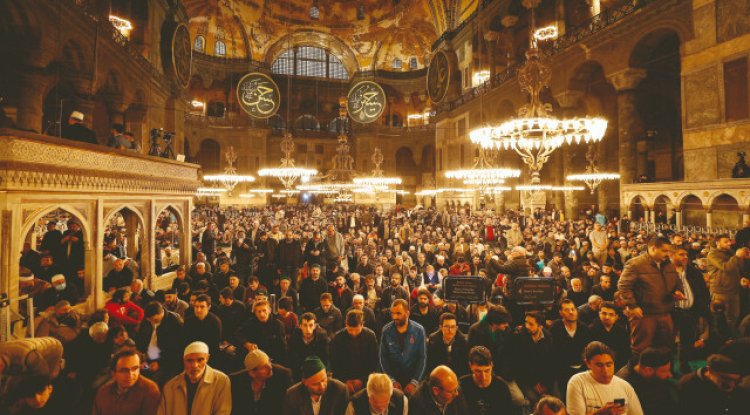 Kadir Gecesi'nde Gazze için duaya duralım