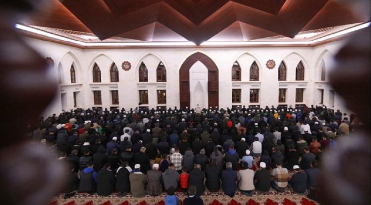 Bugün bol sevap ve mükafatların kazanılacağı Regaip Gecesi'dir