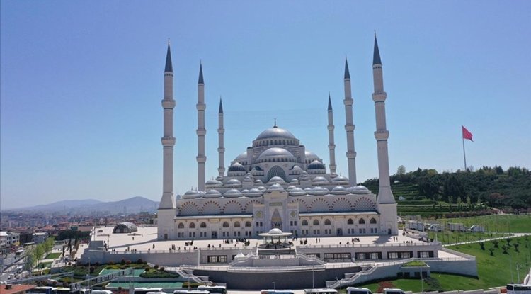 Büyük Çamlıca Camii'nde 11 Ocak'ta "Tevhid ve Nübüvvet Sempozyumu" düzenlenecek