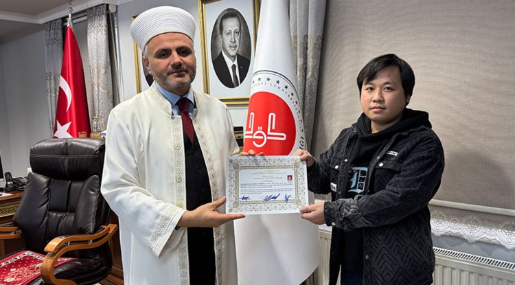 Çinli operatör Rize’de Müslüman oldu