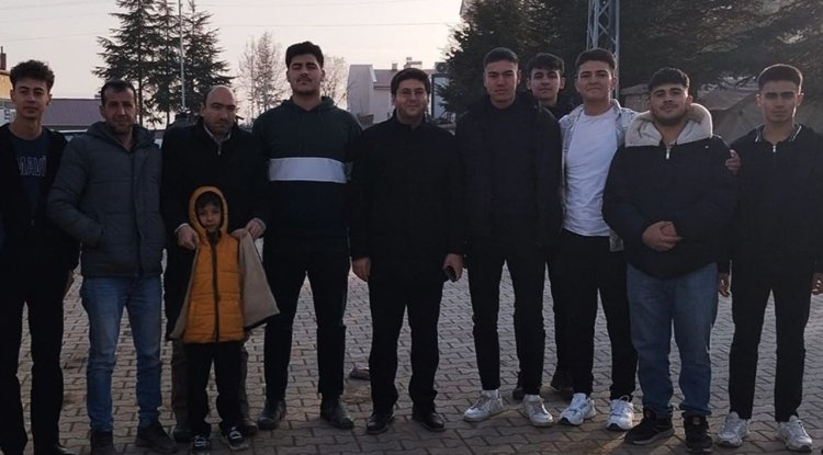 Ekinözü'nde gençlerden anlamlı etkinlik