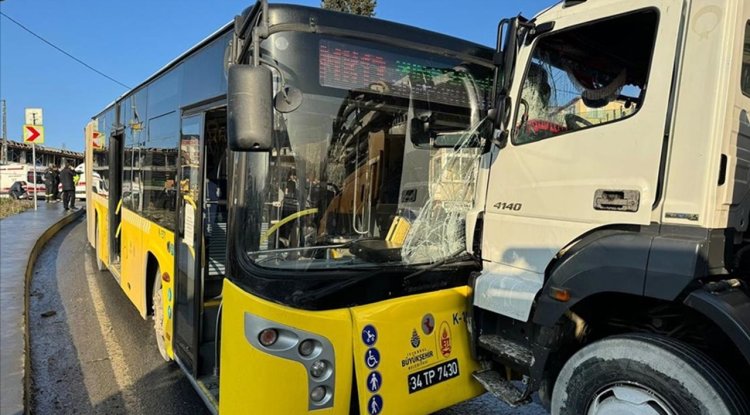 Başakşehir'de aynı caddede İETT otobüslerinin karıştığı 2 ayrı kaza meydana geldi