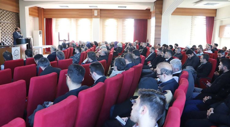 Şahin: Gençlerimizin kalbine dokunan hizmetleri artıracağız