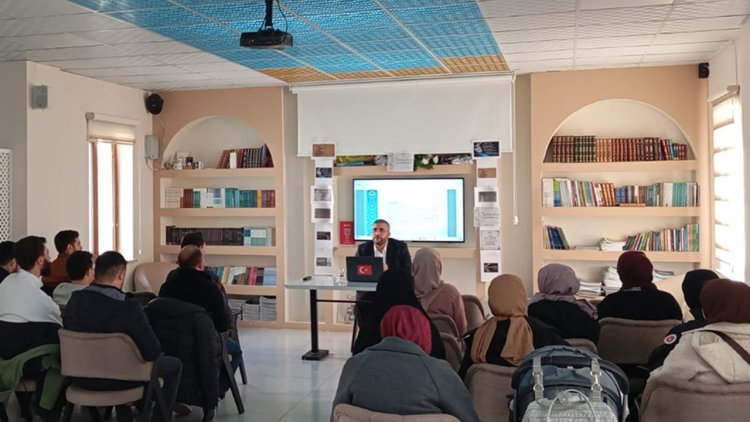 Gediz'de "Aile Ahlakı" semineri düzenlendi