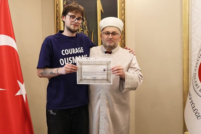 Avusturyalı genç Kayseri'de Müslüman oldu