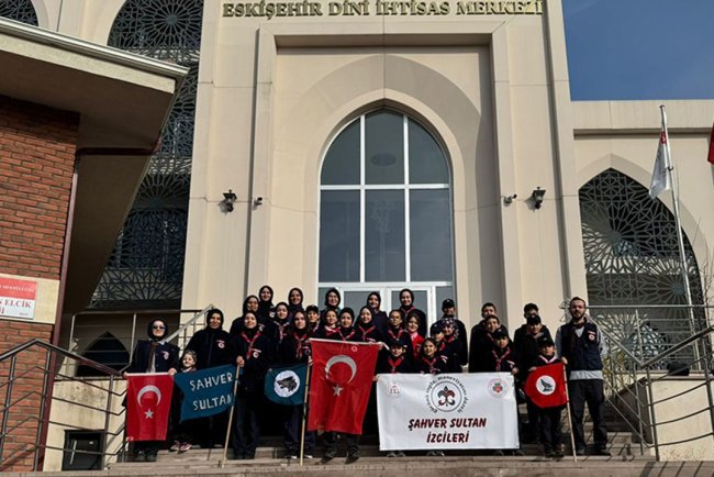 Eskişehir Dini İhtisas Merkezi'nde izciler kamp yaptı