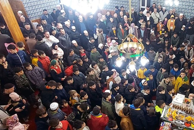 İzmit’te çocuklar camide buluştu