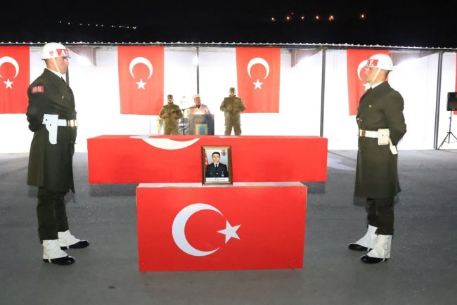 Şırnak'ta Pençe-Kilit Operasyonu bölgesinde şehit olan asker için tören düzenlendi