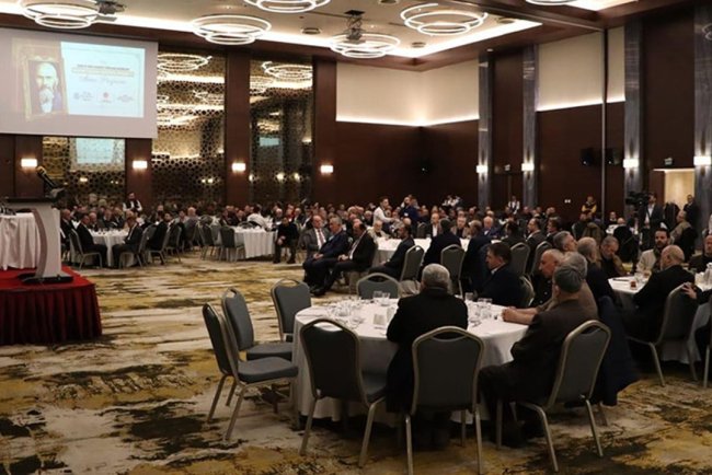 Konya'da Hacıveyiszade dualarla anıldı