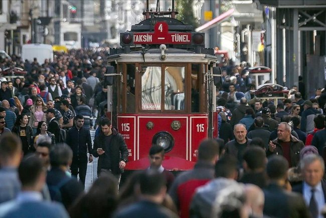 Türkiye'nin nüfusu 292 bin 567 kişi artarak 85 milyon 664 bin 944 oldu