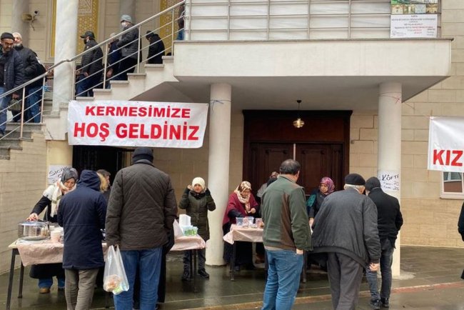 Kartal'da hayır çarşıları kuruldu