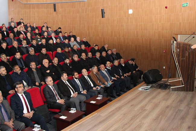 Amasya'da dijital dünyada dini değerlerin önemi konuşuldu