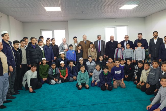 Hafızlık öğrencilerine anlamlı ziyaret