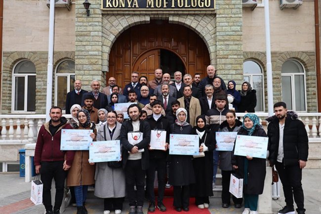 Konya'da 30 çifte evlilik yardımı yapıldı