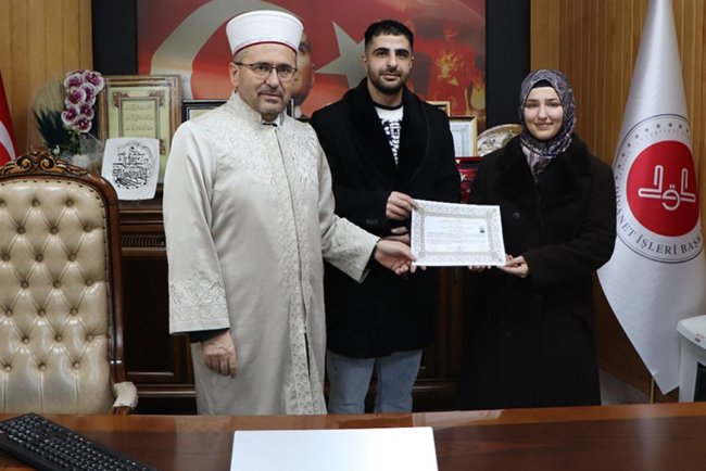 İngiliz kadın Elazığ'da Müslüman oldu