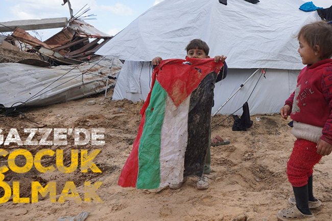 Gazze'deki çocuklar yıkım ve enkaza rağmen eğlenmeye çalışıyor