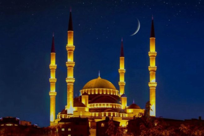 İzmir Ramazan İmsakiyesi 2025: Sahur ve iftar vakitleri