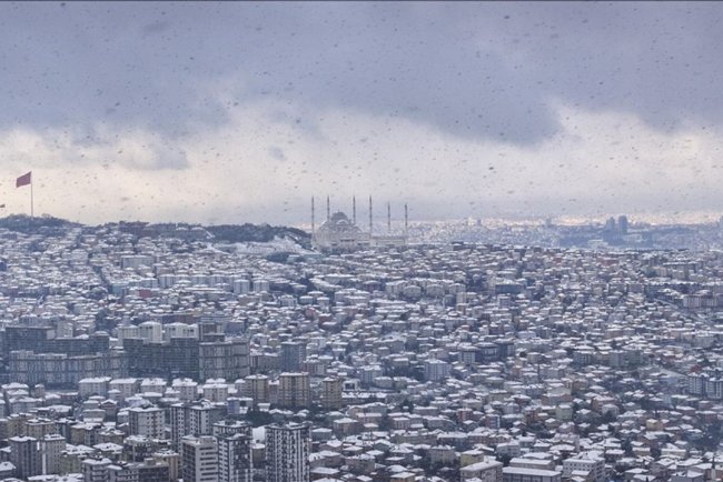 İstanbul'da kar yağışının 4 gün etkili olması bekleniyor