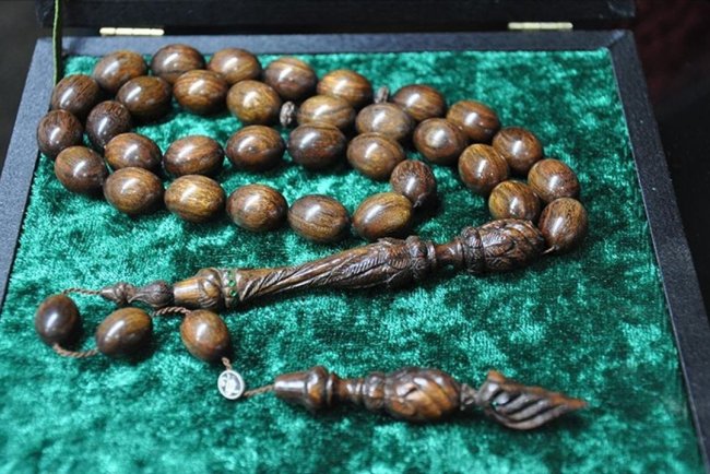 Eskişehir'de yaşayan 54 yaşındaki naht ustası ahşaba sanatıyla hayat veriyor