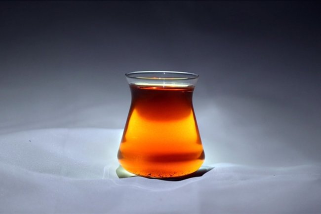 Günlük tüketilen siyah çay, kalp ve damar sağlığına olumlu katkı sağlıyor