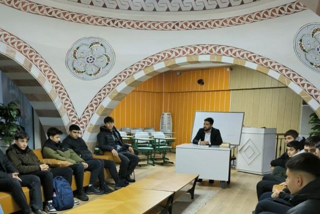 Beylikdüzü'nde gençler soruyor programı