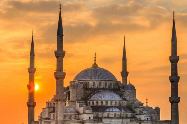 İstanbul Ramazan İmsakiyesi 2025: İstanbul'da sahur vakti, iftar ve ezan saatleri