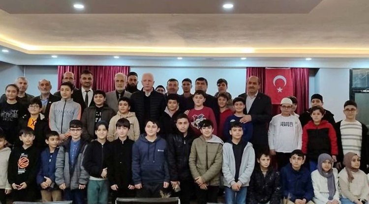 Vali Gül’den Sultanbeyli'deki ödev evlerine ziyaret