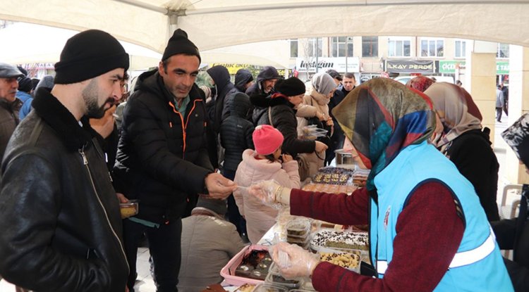 Müftülüklerin hayırda yarışı sürüyor