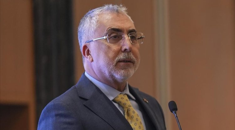 Bakan Işıkhan: (Emeklilerin bayram ikramiyesi) Önceki yıllarda nasıl bir artış olduysa değerlendirmeleri yapacağız