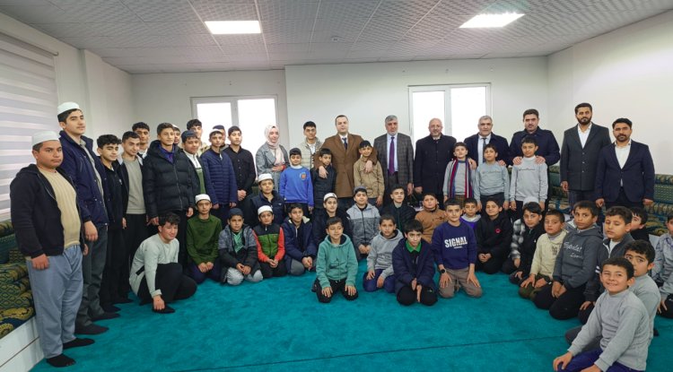 Hafızlık öğrencilerine anlamlı ziyaret